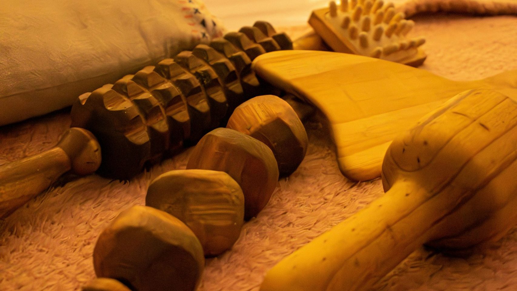 🌿 Maderoterapia y Aceites: Una Sinergia Natural para el Bienestar